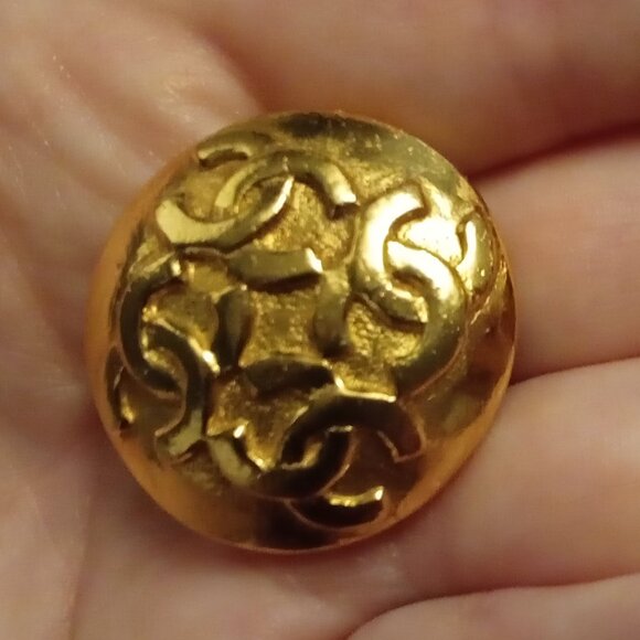 Chanel Vintage Clip-On Earrings ๐ Interlocking CCs RARE - Picture 7 of 14